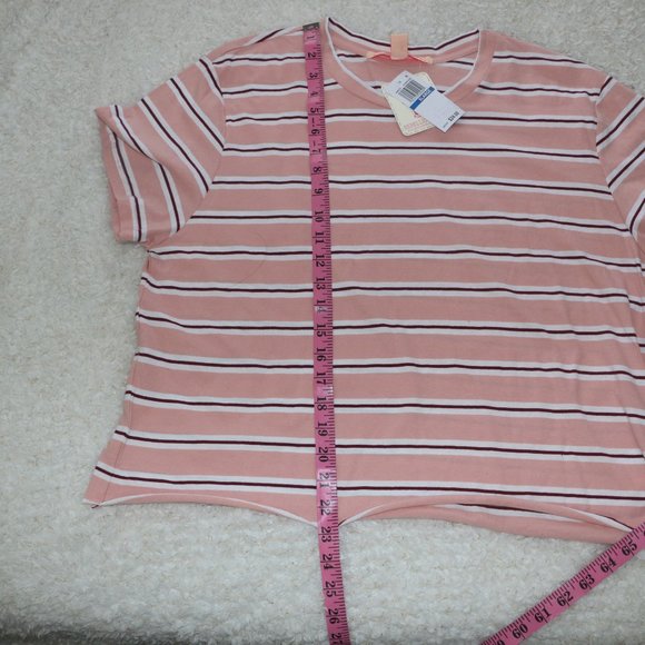 Rebellious One | Striped Unfinished Crop Top - Picture 7 of 7